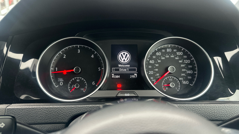 Volkswagen Golf 2.0 TDI R-Line 5dr Diesel Hatchback